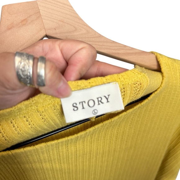 Story Yellow Knit Sweater - Picture 2 of 6